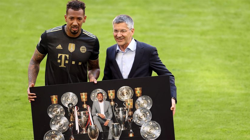 Bayern Munich legend of African origins hangs up his boots
