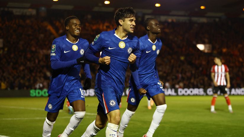 Buonanotte celebrates his winner with Gittens and George (©Reuters/Lee Smith/Gallo Images)