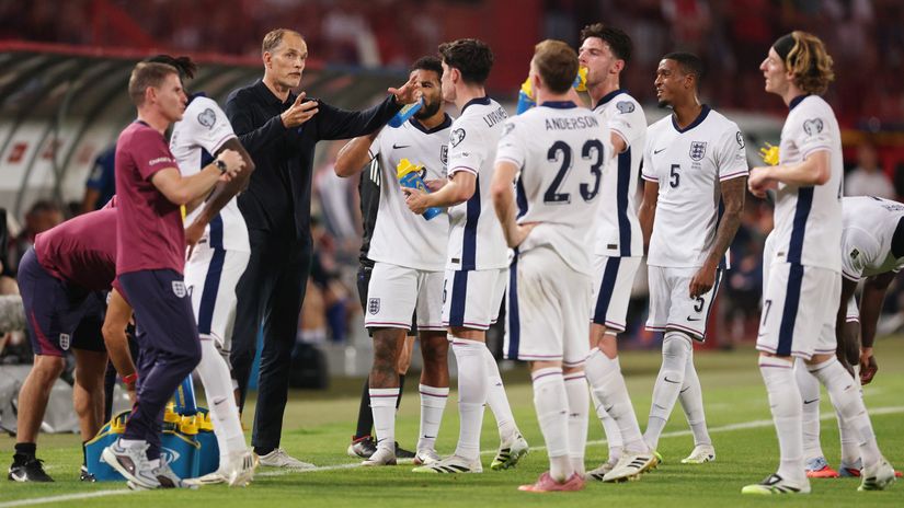 Tuchel giving advice to his players (©Michael Regan/Getty Images)