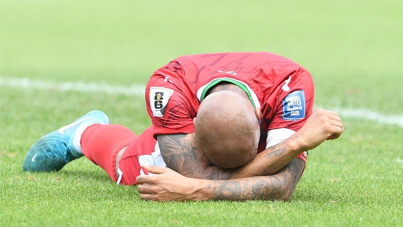 Emilio Nsue of Equatorial Guinea on the ground (©Philip Maeta/Gallo Images)