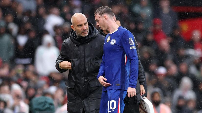 Maresca and Palmer upon his injury at Old Trafford (©Alex Livesey/Getty Images)
