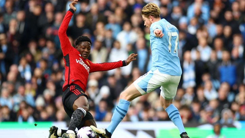 Close enough: Kobbie to fill in for KDB at Napoli?