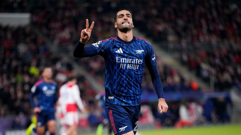 Who needs Gyokeres when there's ruthless Merino? Spaniard's brace crushes Slavia