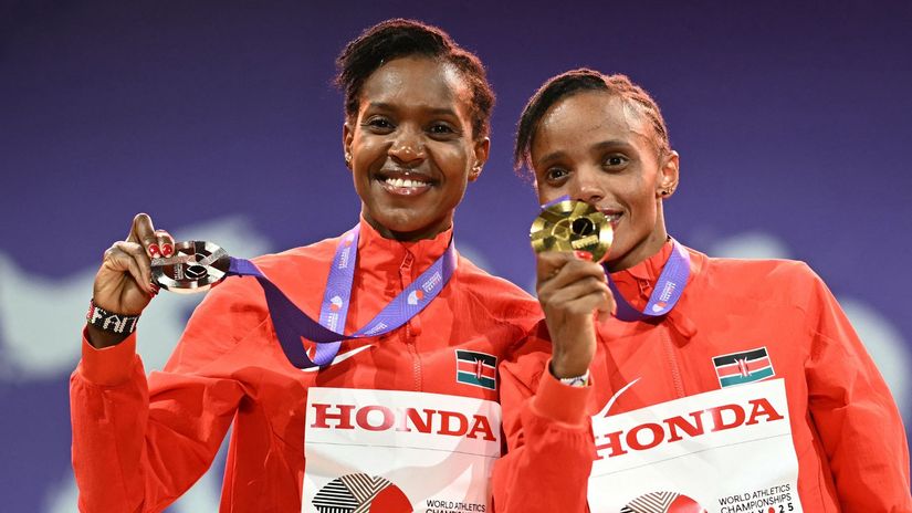 Faith Kipyegon, Beatrice Chebet © AFP
