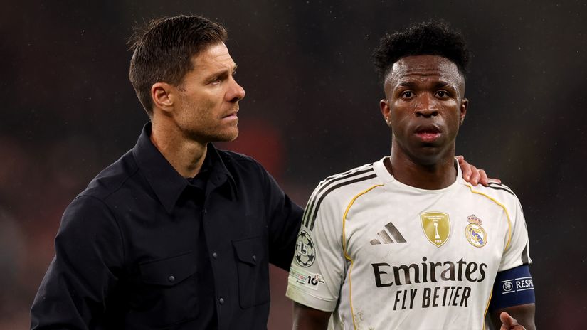 Xabi Alonso and Vinicius (©Getty Images)