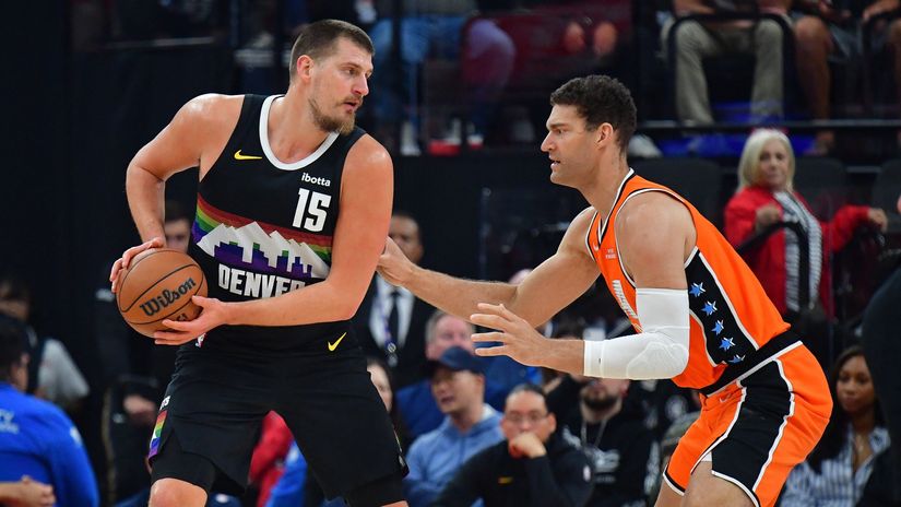 Jokic in action against LA Clippers' Brook Lopez (©Gary A. Vasquez-Imagn Images/Gallo Images)