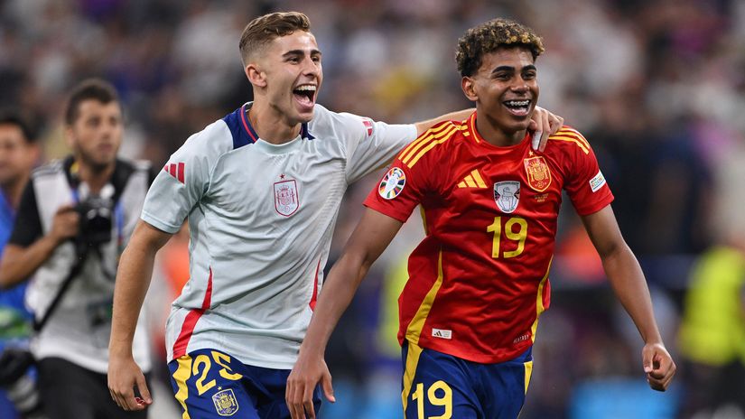 Fermin Lopez and Lamine Yamal (©Getty Images)