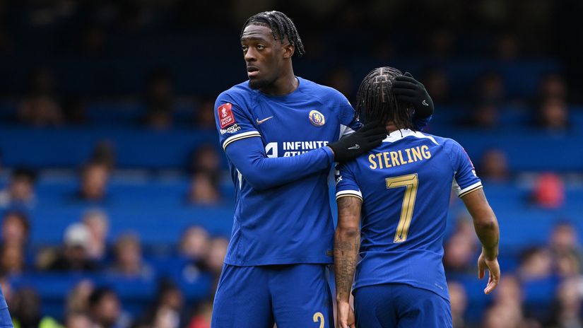 Defender slips away from Chelsea's bomb squad, leaving Sterling its last member