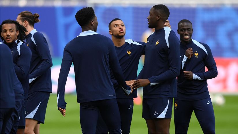 Mbappe and Konate during the training with the French national team (©Justin Setterfield/Getty Images)