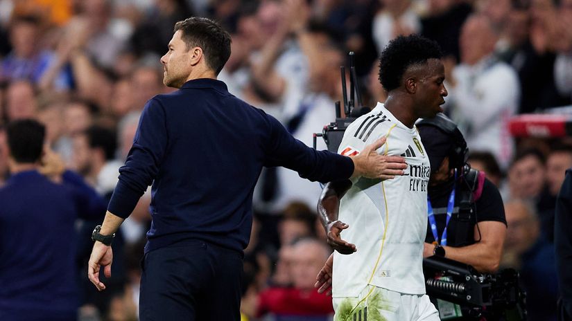 Xabi Alonso & Vinicius Jr (©Alvaro Medranda/Quality Sport Images/Getty Images/Gallo Images)