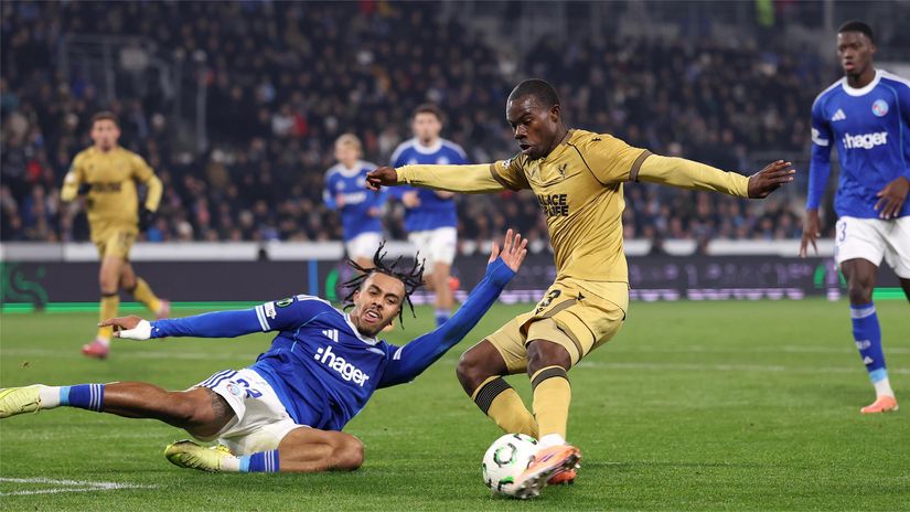 Tyrick Mitchell in action against Strasbourg (©Justin Setterfield/Getty Images)