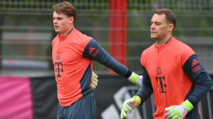 Urbig and Neuer (©AFP)