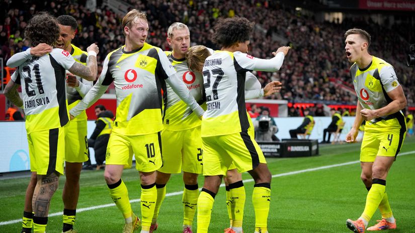 Dortmund players celebrating Adeyemi's goal (©Pau Barrena/Getty Images/Gallo Images)