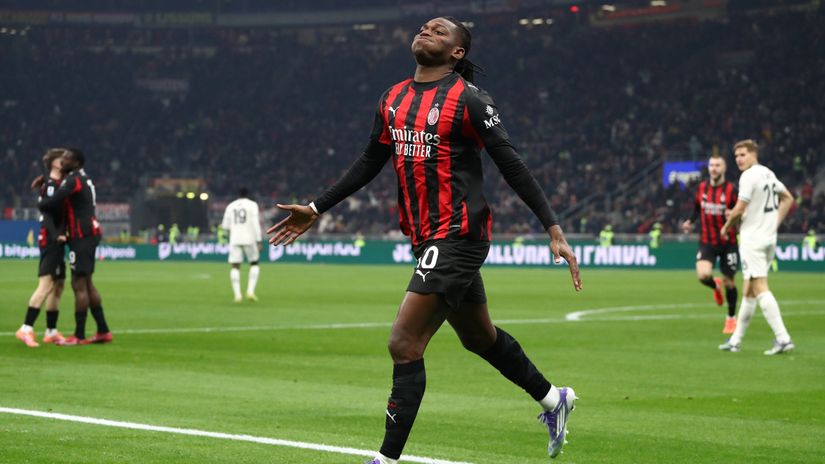 Rafael Leao celebrates his winner (©Marco Luzzani/Getty Images)