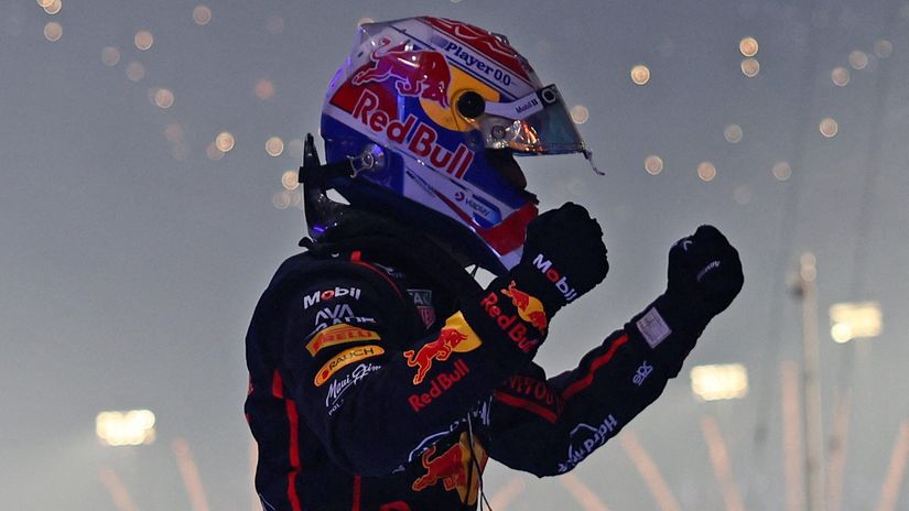 Max Verstappen celebrating the win (©Gallo Images)