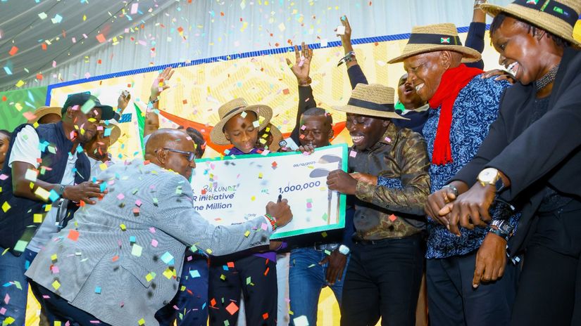 Team Burundi awarded the winning cheque ©KCB East Africa Tour