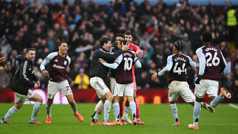 The Villans ecstatically celebrate Buendia's dying-minutes winner (©Shaun Botterill/Getty Images)