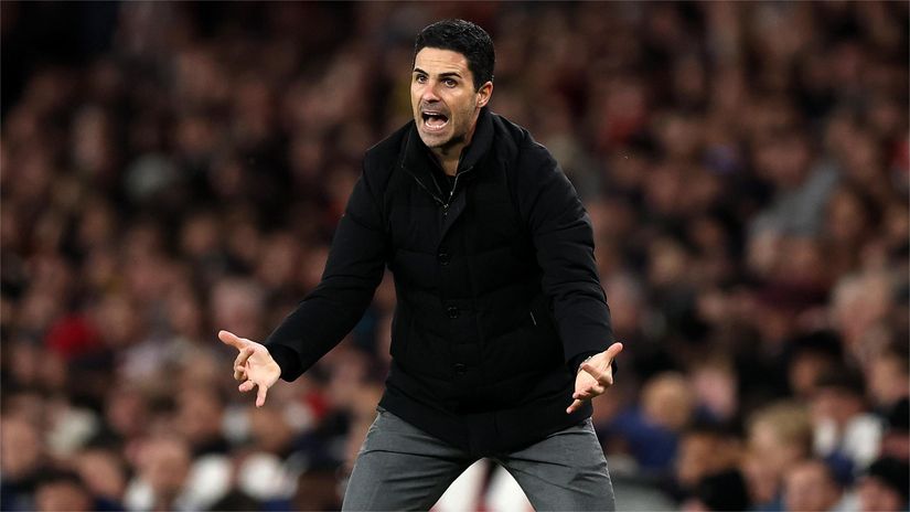 Mikel Arteta reacts by the sidelines (©Julian Finney/Getty Images)