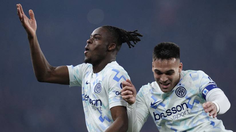 Yann Bisseck and Lautaro Martinez (©Gallo Images)