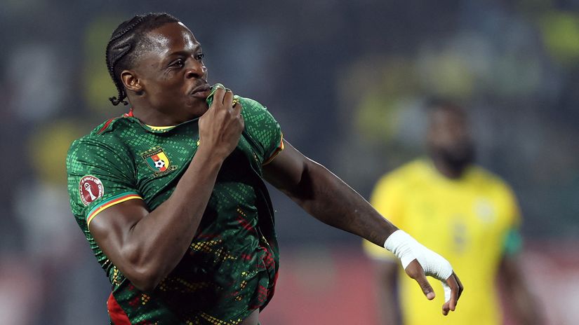 Etta Eyong celebrating the goal (©AFP)