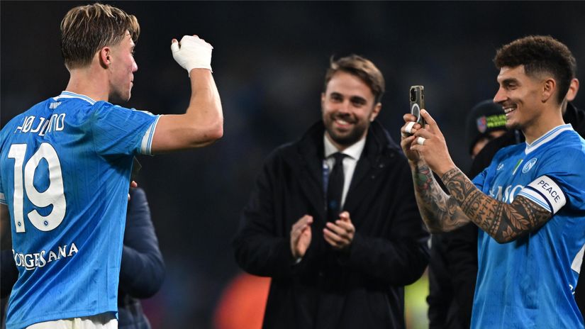 From Old Trafford to certainty: Napoli tie down their viking