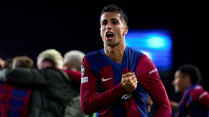 Joao Cancelo in Barca's jersey (©Getty Images)