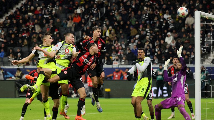A scene from the thrilling clash in Frankfurt (©Alex Grimm/Getty Images)