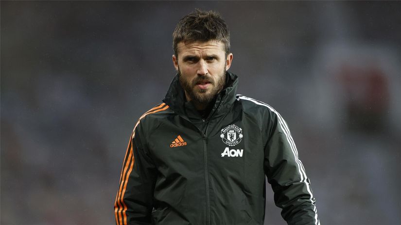 Signed and sealed: firefighter Carrick to save Old Trafford giant under fire