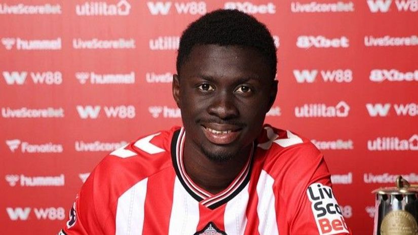 Just a Sunderland thing: When you have nine African players, bring another one, and make it ten