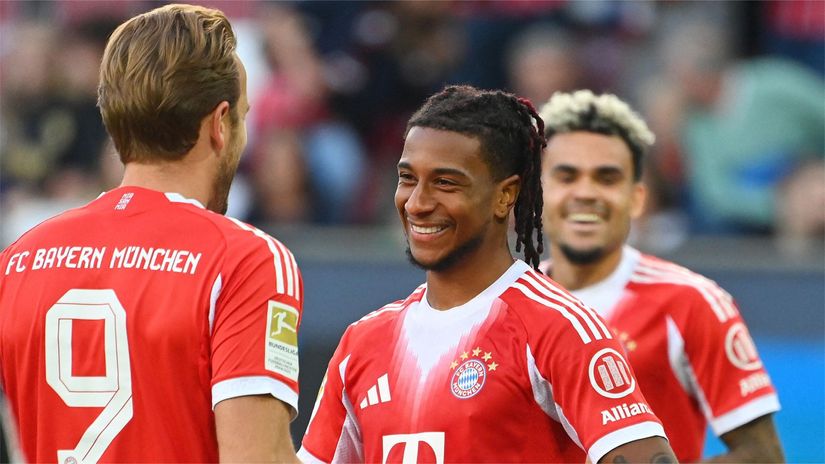 Kane, Olise and Diaz celebrating (©AFP)