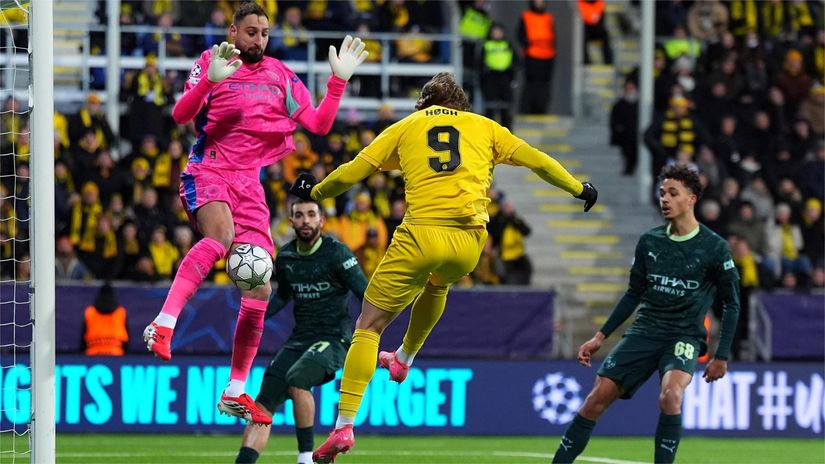 Hogh scores the opener (©Getty images sport)