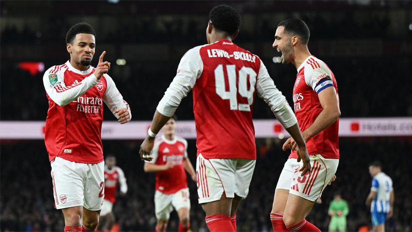 Nwaneri didn't get too many chanches to show his quality at Emirates (©Shaun Botterill/Getty Images)