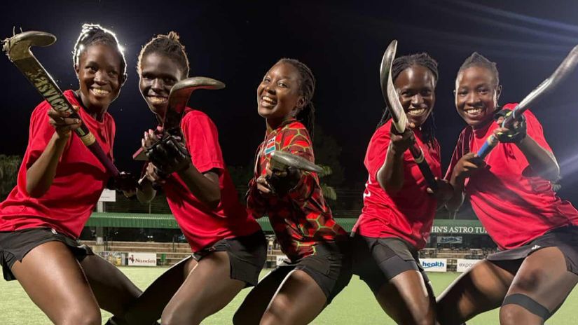 Lakers Hockey Club players pose for a photo before their match against Hippo © Courtesy 