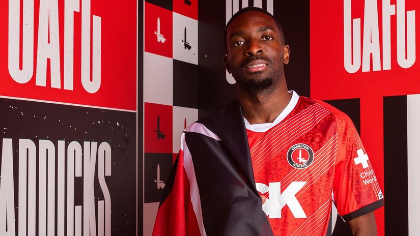 OFFICIAL: Sichenje becomes new pillar of Charlton's defence!