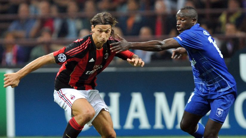 Zlatan Ibrahimovic, Dennis Oliech © AFP