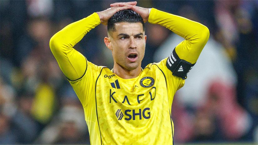 Oops, this one hurts... (©Abdullah Ahmed/Getty Images)