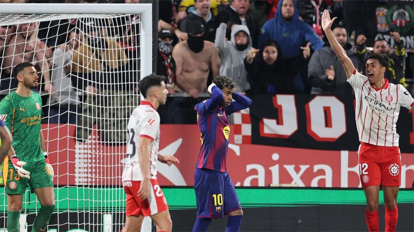 Yamal's reaction after missing the penalty (©AFP)