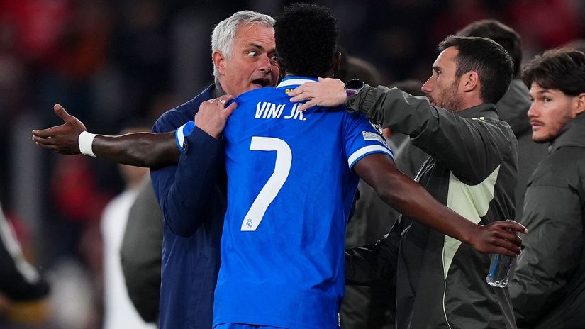 Mourinho and Vinicius in a fierce conversation (©Angel Martinez/Getty Images/Gallo Images)