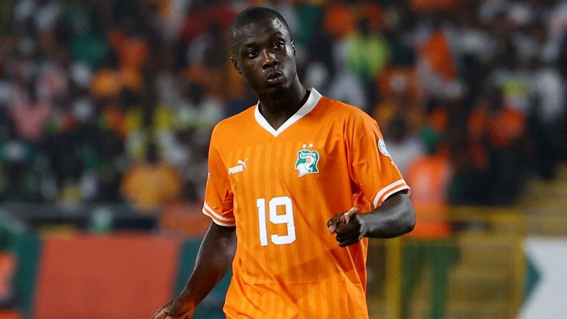 Nicolas Pepe representing the Elephants (©Reuters/Siphiwe Sibeko/Gallo Images)