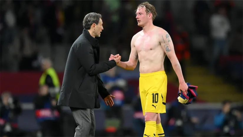 Niko Kovac and Julian Brandt (© David Ramos/Getty Images)