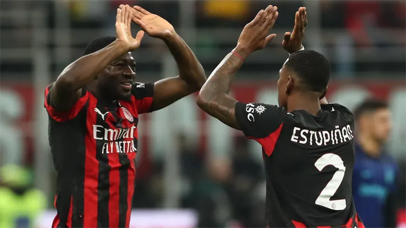 Estupinan celebrates with Fofana (©Marco Luzzani/Getty Images)