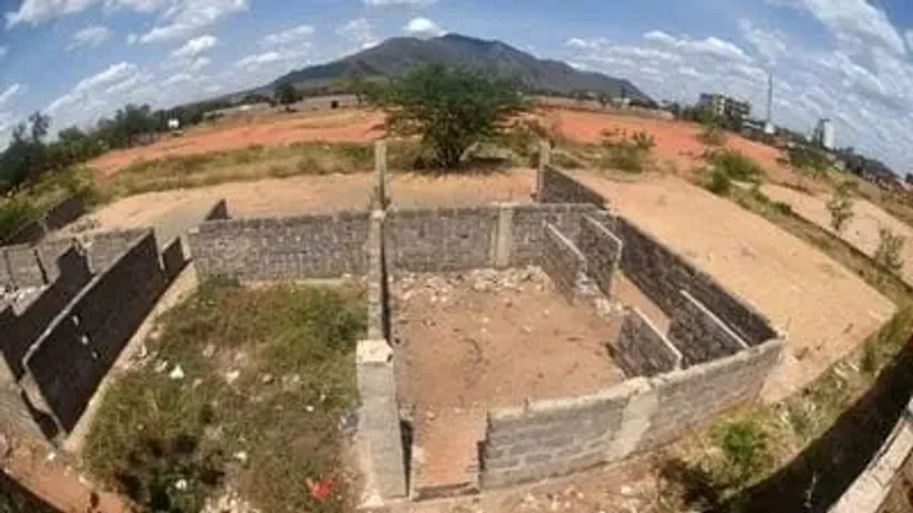 Moi Stadium Voi © Courtesy