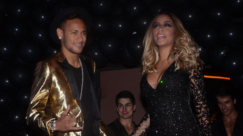 Neymar and his sister at one of her birthday parties back in 2016 (©AFP)