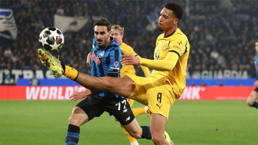 Nmecha in action for Dortmund in the Champions League (©Marco Luzzani/Getty Images)