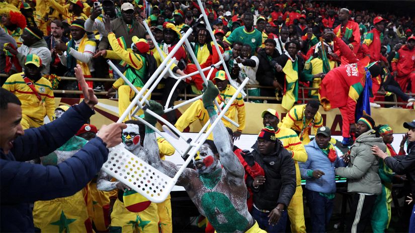Physical clash during the last AFCON finals (REUTERS/Siphiwe Sibeko/File Photo)