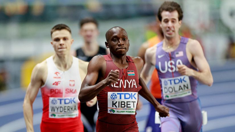 Noah Kibet wins his heat ©AFP