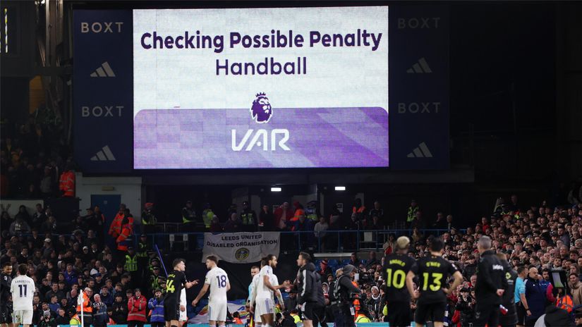 It seems like fans have had enough of this... (©Stu Forster/Getty Images))