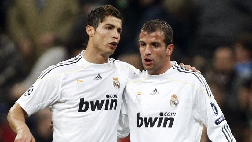 Cristiano Ronaldo and Rafael van der Vaart (©Gallo Images)