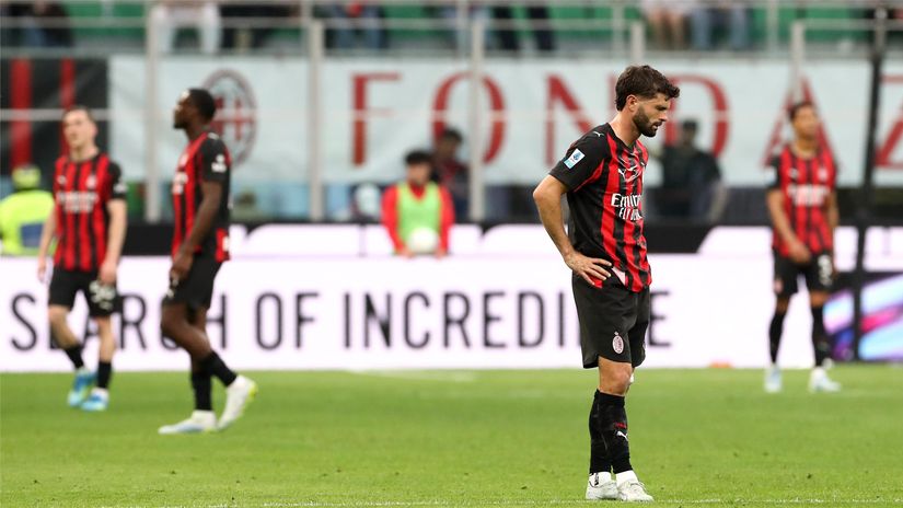 Pulisic and his Milan teammates in despair (©Marco Luzzani/Getty Images)