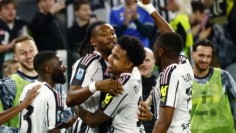 Juventus players celebrating the goal (©Gallo Images)